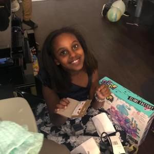 Meet your Posher, Abeba